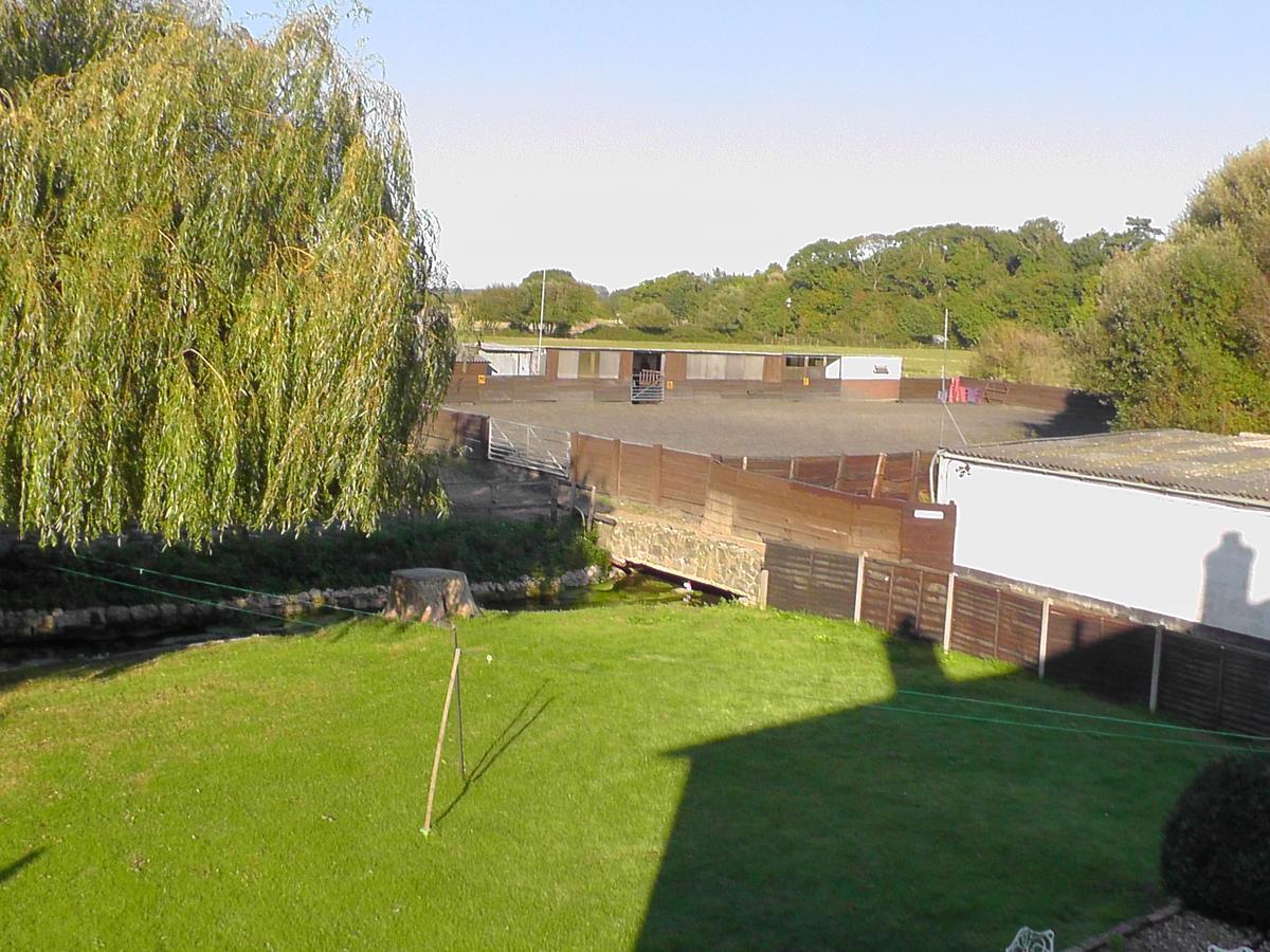 Willowbrook Riding Centre Chichester Eksteriør billede